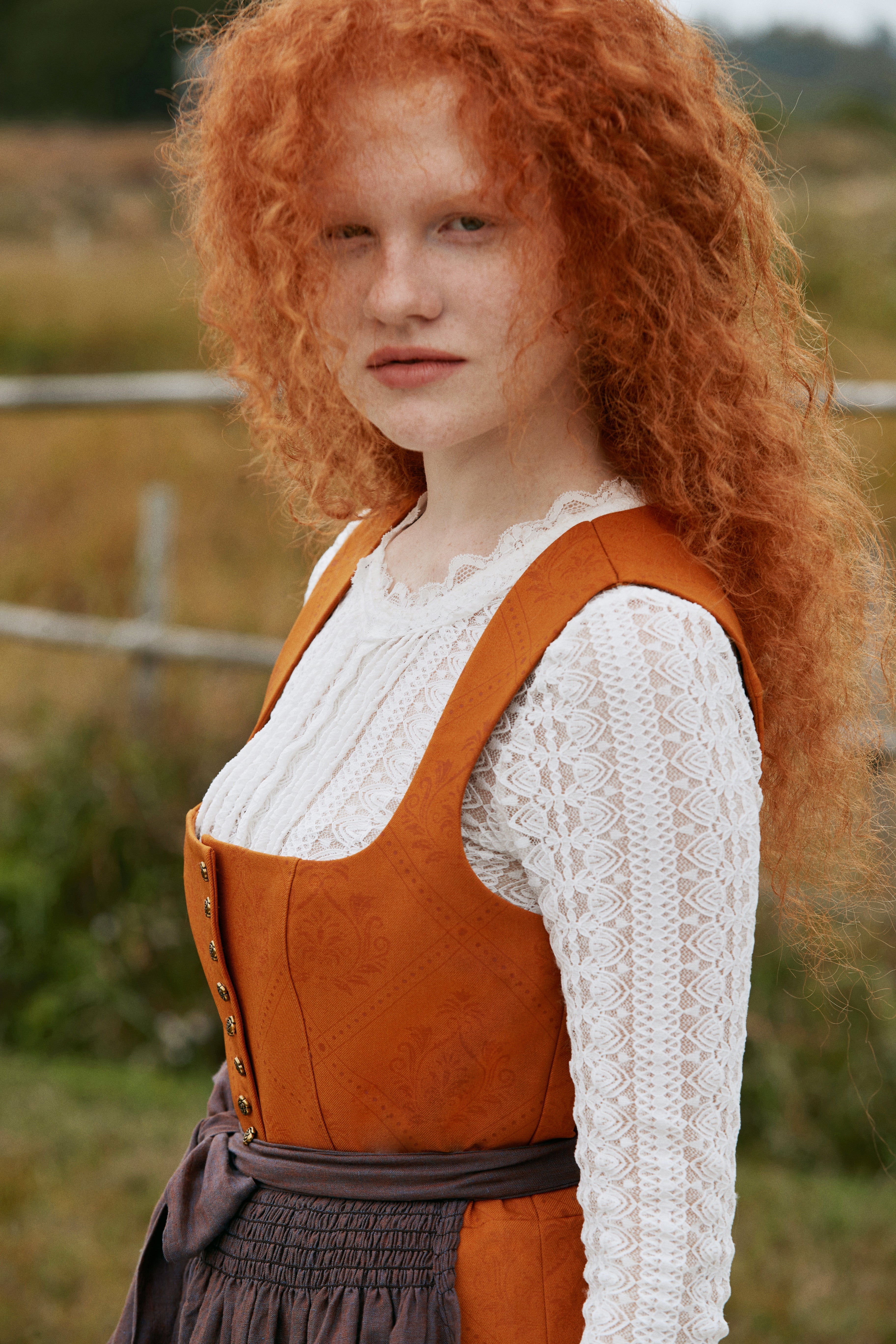 DIRNDL KLARA IN ORANGE